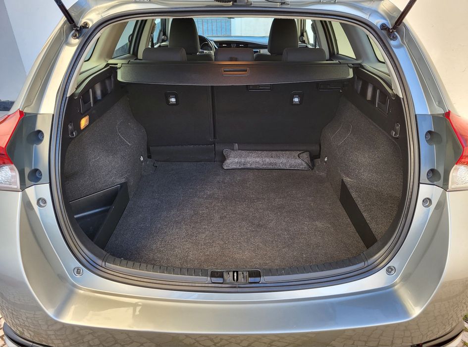 Toyota Auris Touring Sports 1.8 HSD Confort