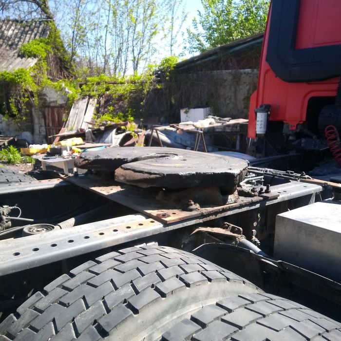 Сідла на тягачі.