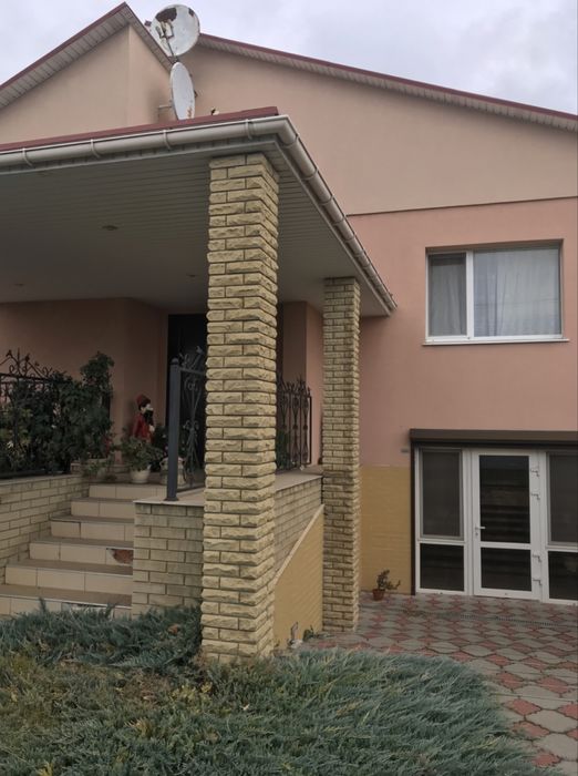 Продам будинок м.Глобино
