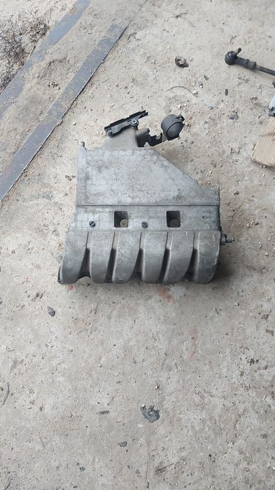 Пассат б4 б3 вр6 2,8 ААА Колектор впускний Коллектор випускний