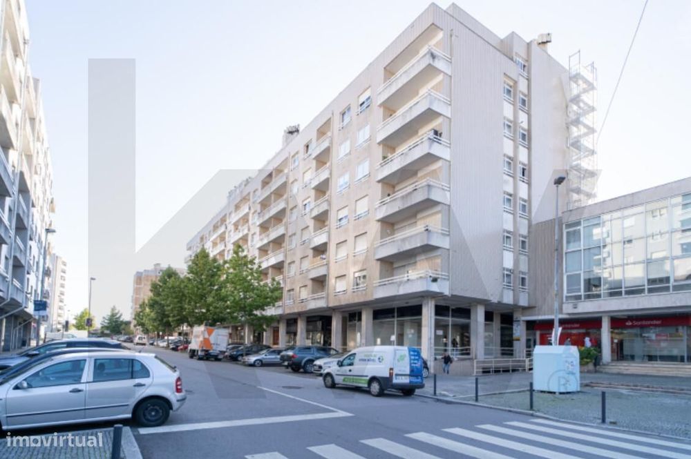Apartamento T2 | Último piso | Vistas desafogadas | Elevada luminosida