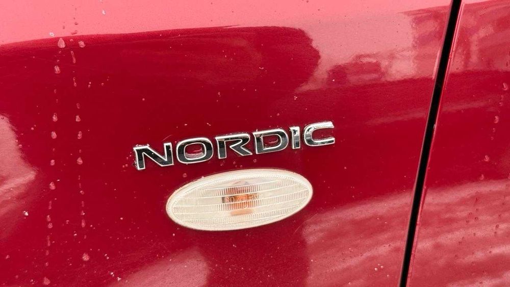 Nissan Leaf 2015, 11 палок, SOH 83%, NORDIC, не фарбований, огляд 360