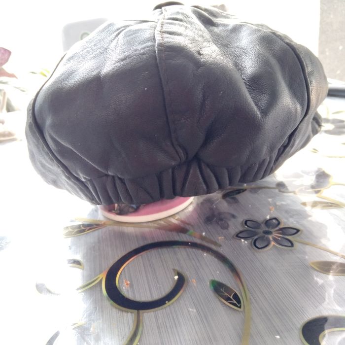 кепка кожаная черная