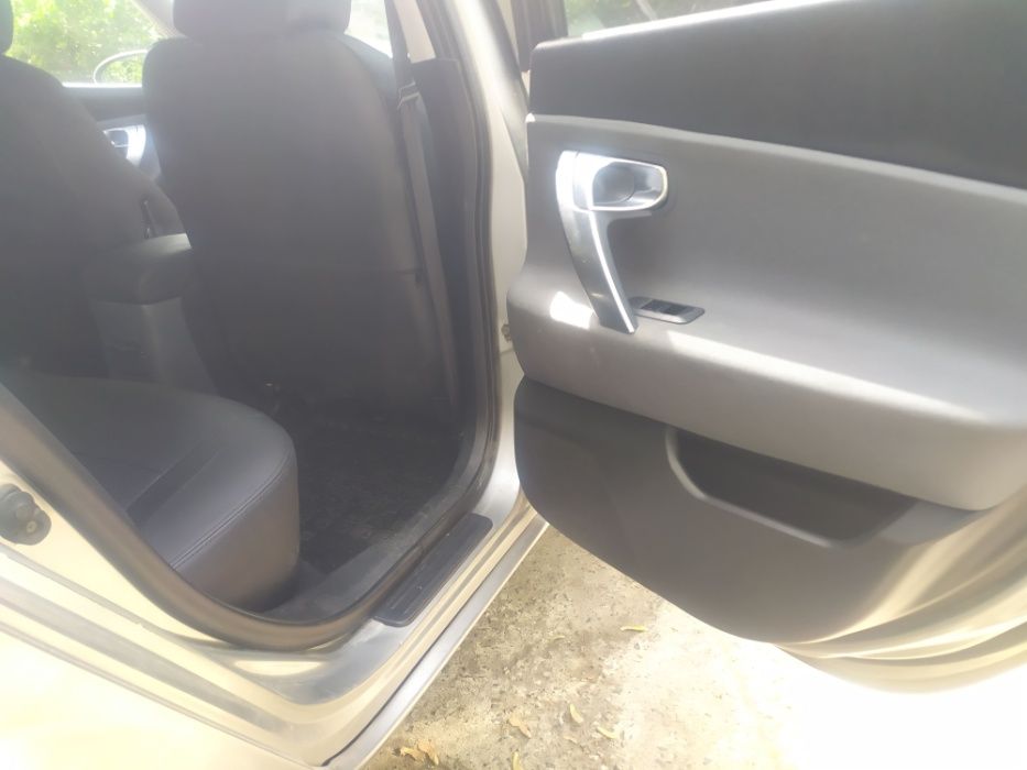 Nissan Primera P12