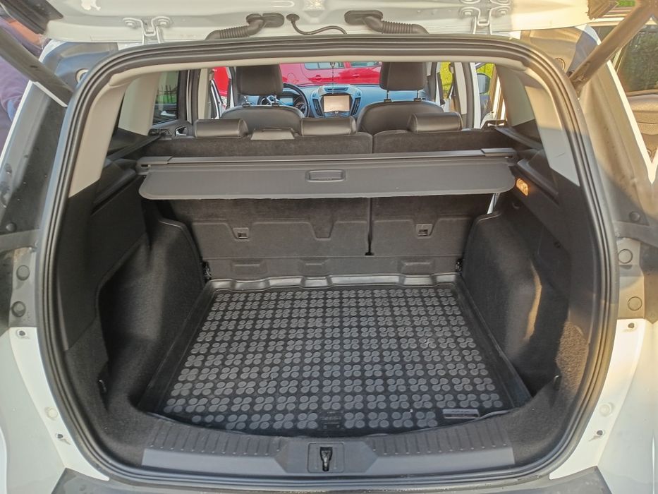 Auto na sprzedaz Ford kuga