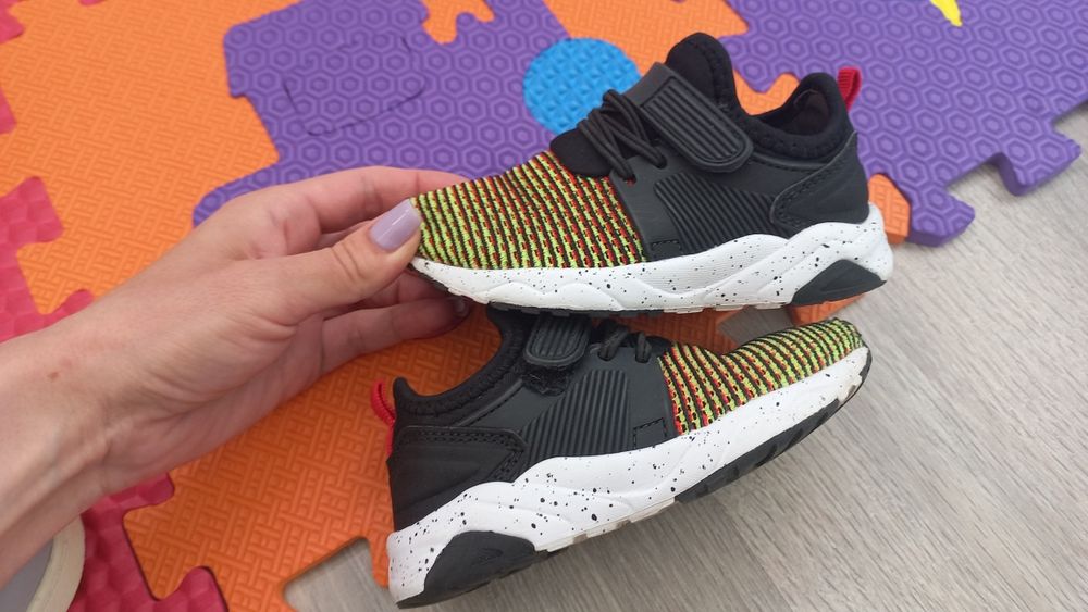 Кросівки на хлопчика  25 розмір