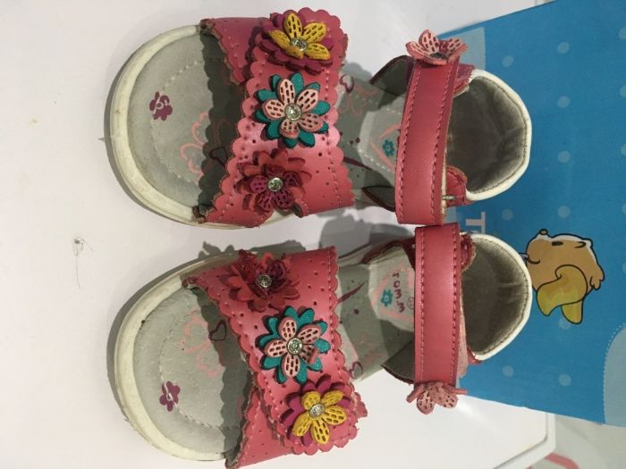 продам босоножки детские на 2 года, р22, 90 грн