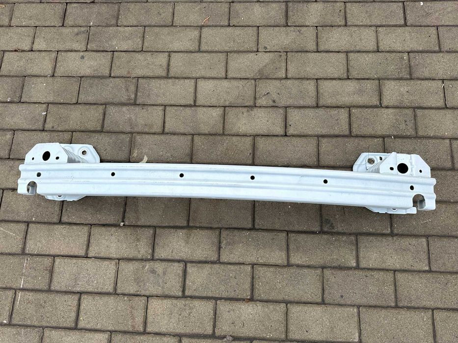 Вольво,  підсилювач бампера на моделі, які вказані в описі...