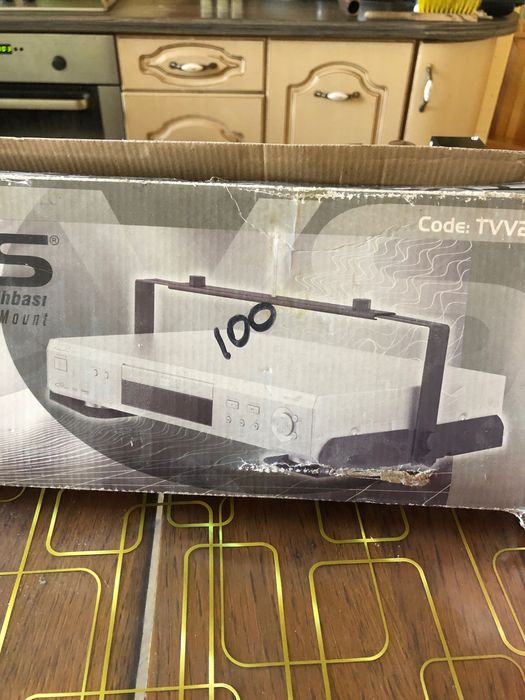 Продам полку , подставку под телевизор настенная