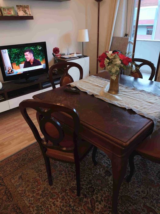 Aluga-se quarto para estudante perto do metro Sete Rios