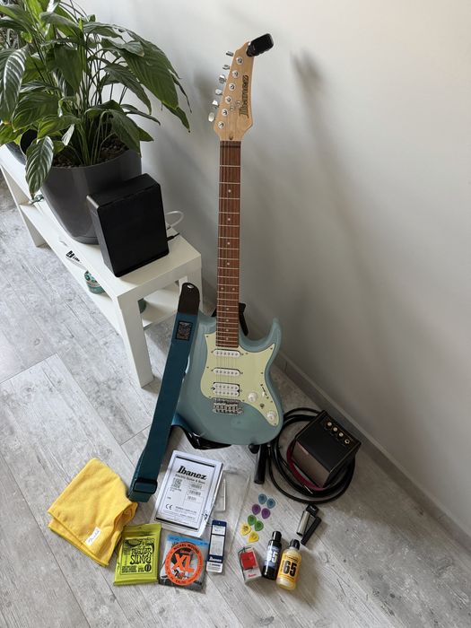 Gitara elektryczna Ibanez AZES40 + Spark Mini ZESTAW Gwarancja  BOX