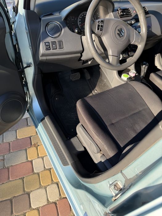 Продам власний автомобіль Suzuki Swift