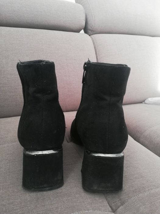 Botki czarne zamszowe r. 39