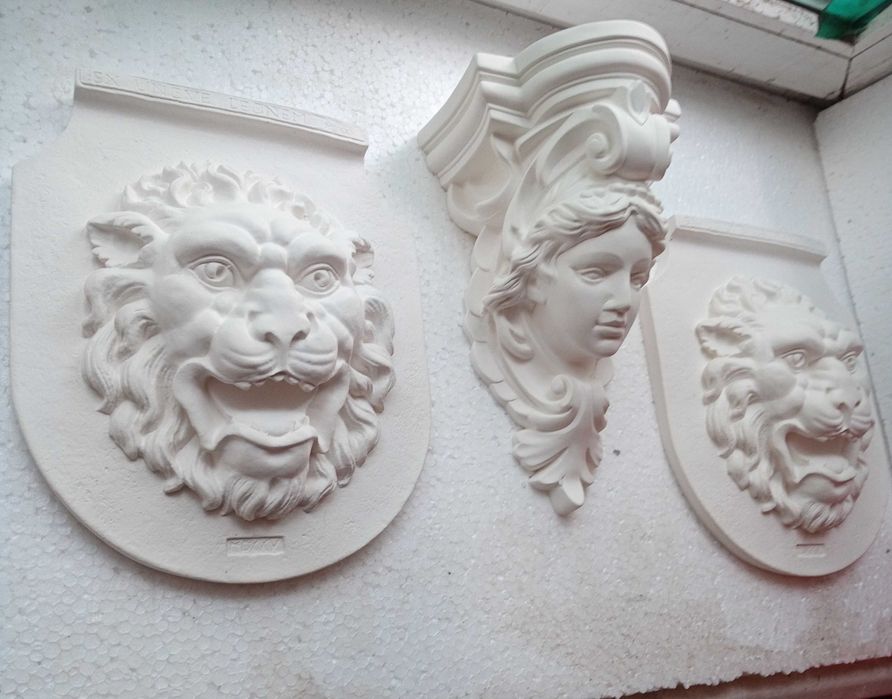 Декор на стену, львы, скульптуры, статуи.