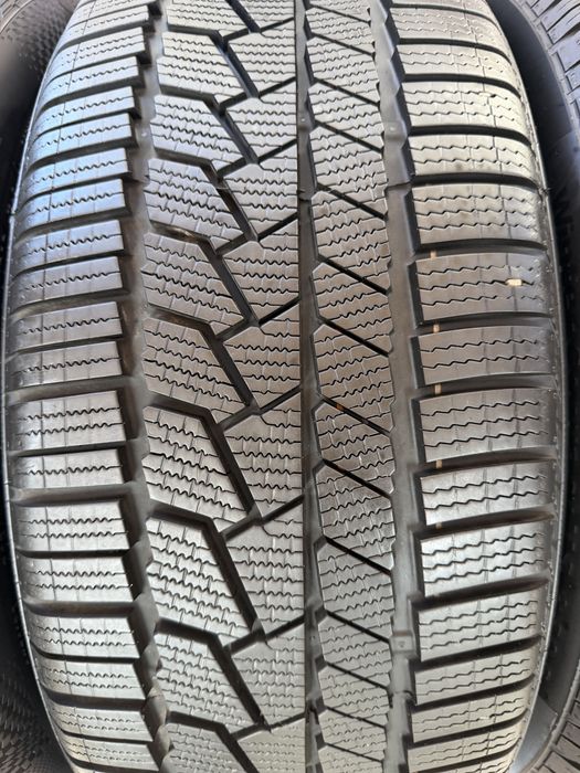 Шини  Continental 245/40/R21