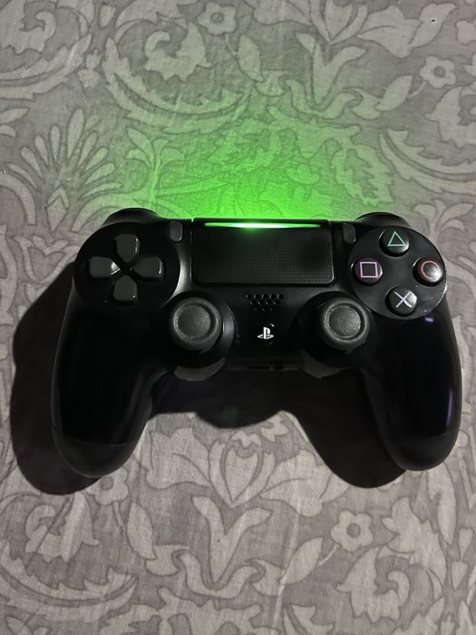 Playstation 4 slim 1 TB