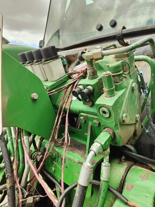 Blok hydrauliki John Deere 7720, 7820, 7920 7730 7830 7930