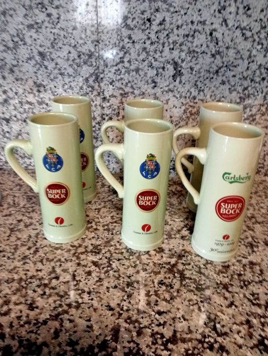 Canecas de porcelana