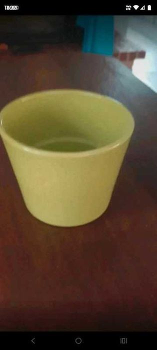 Mała osłonka ceramiczna na doniczkę 12 cm