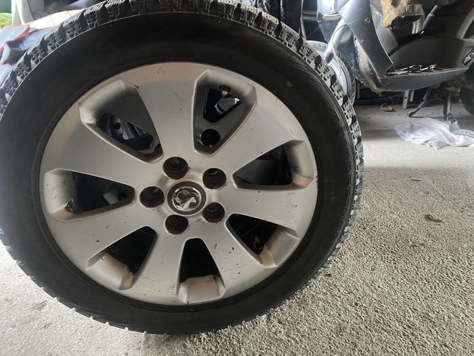 Резина Бріджестоун і диски на трафік т5