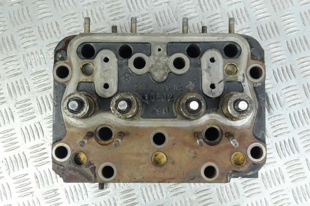 Głowica do silnika Hanomag D964T. Hanomag 70E