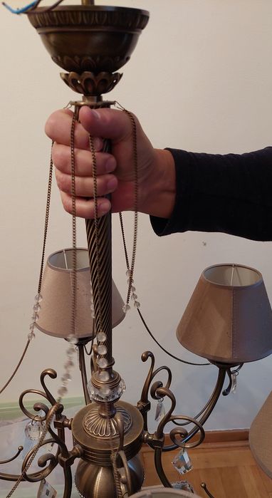 Żyrandol z mosiądzu z kryształkami Svarowskiego