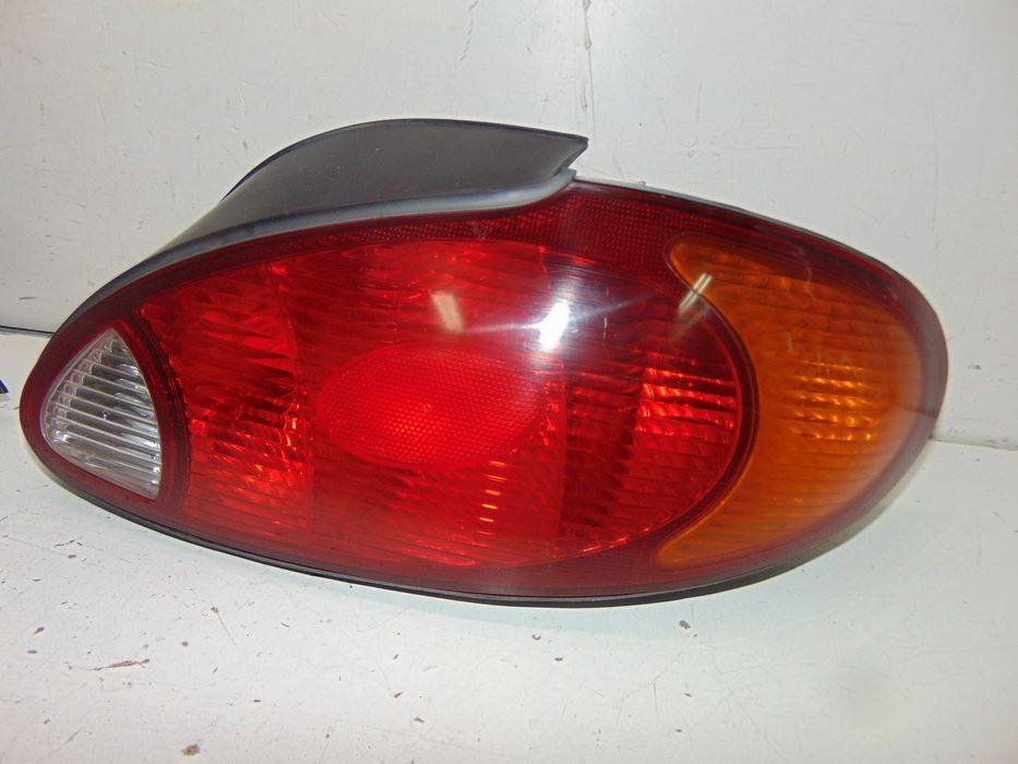 Hyundai Lantra farolins