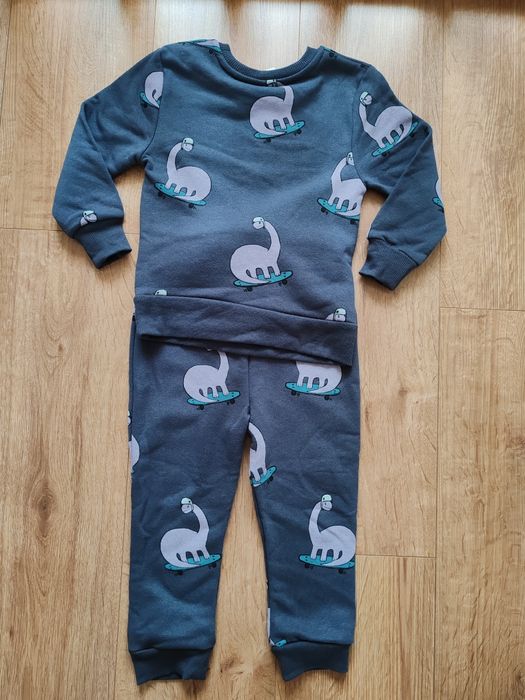 Nowy z metką, 2 częściowy ocieplany dres, dinozaury, rozmiar 92.George