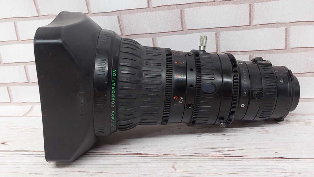 Объектив Fujinon TV Zoom Lens 1:2.1/10-155mm.