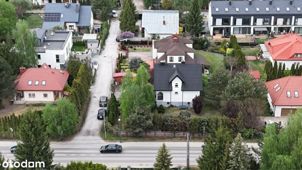 Dom z dużym potencjałem na działce 958 m² – Bobrowiec !!!