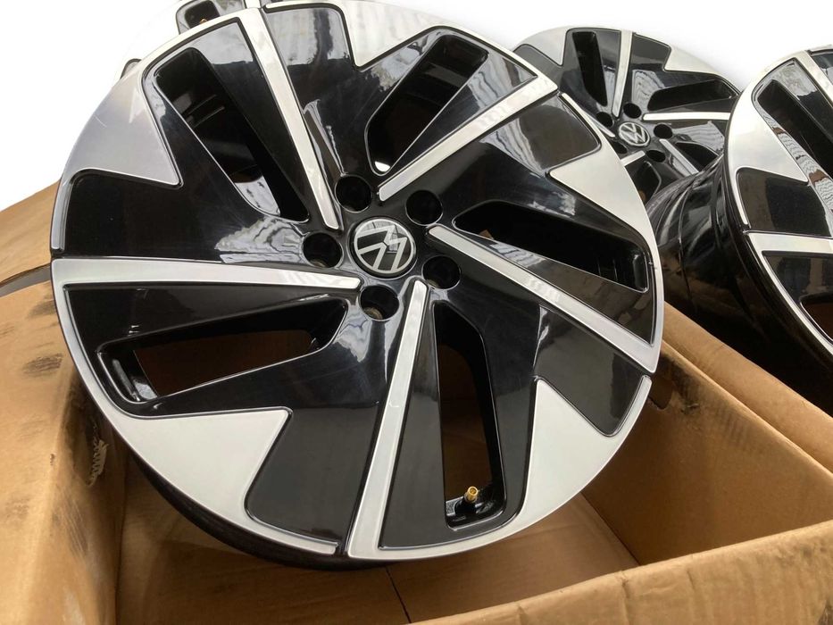 Felgi ALUMINIOWE 19 Vw ID7  ID4 Tiguan Golf Passat Arteon DEMO