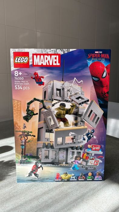 LEGO Marvel - Confronto do Spider-Man vs Hulk