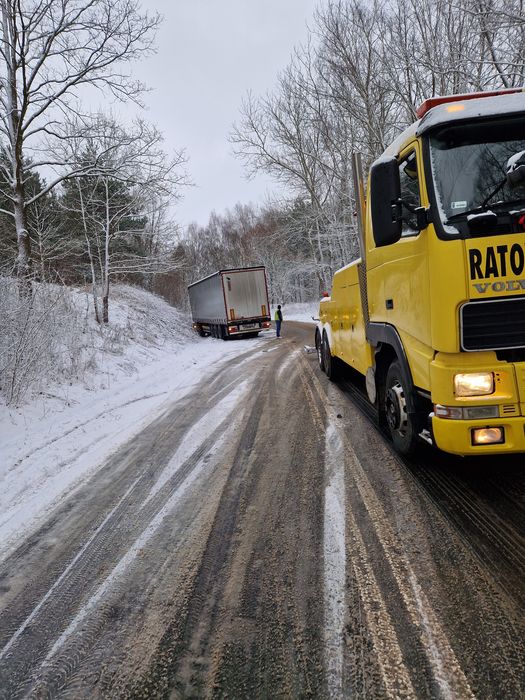 Pomoc drogowa  transport  maszyn  budowlanych  do 16 Ton holowanie tir
