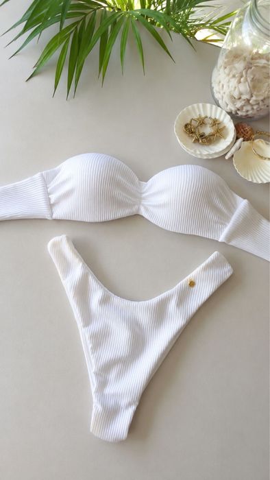 Bikinis e fatos de banho