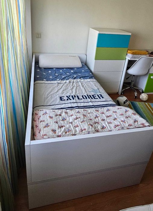 Duas camas + dois colchões (oferta de edredons e capas)