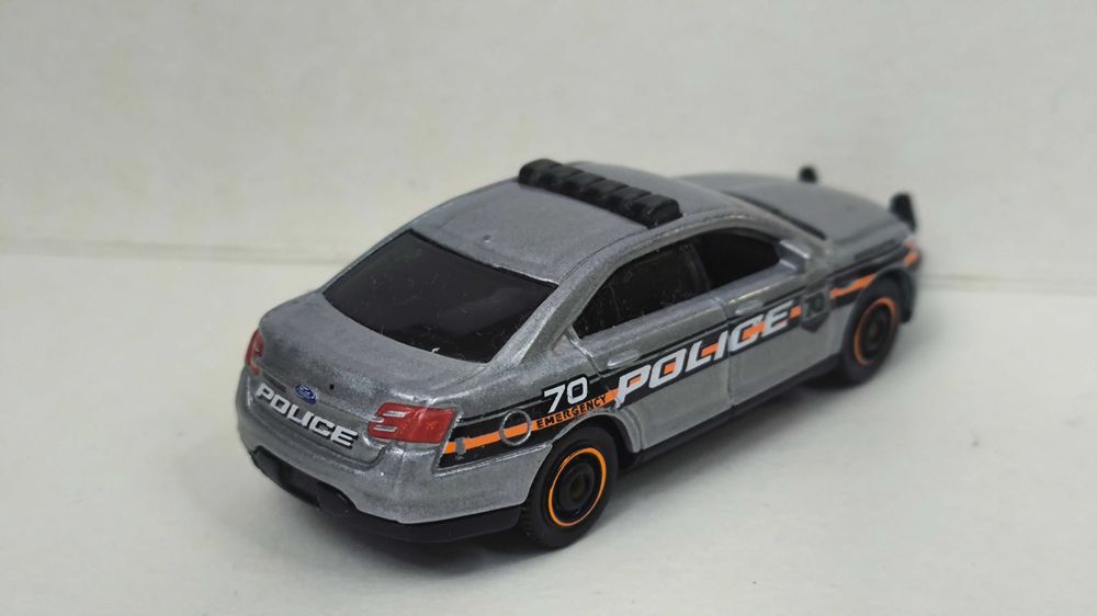 Машинка Ford Police Interceptor Matchbox
