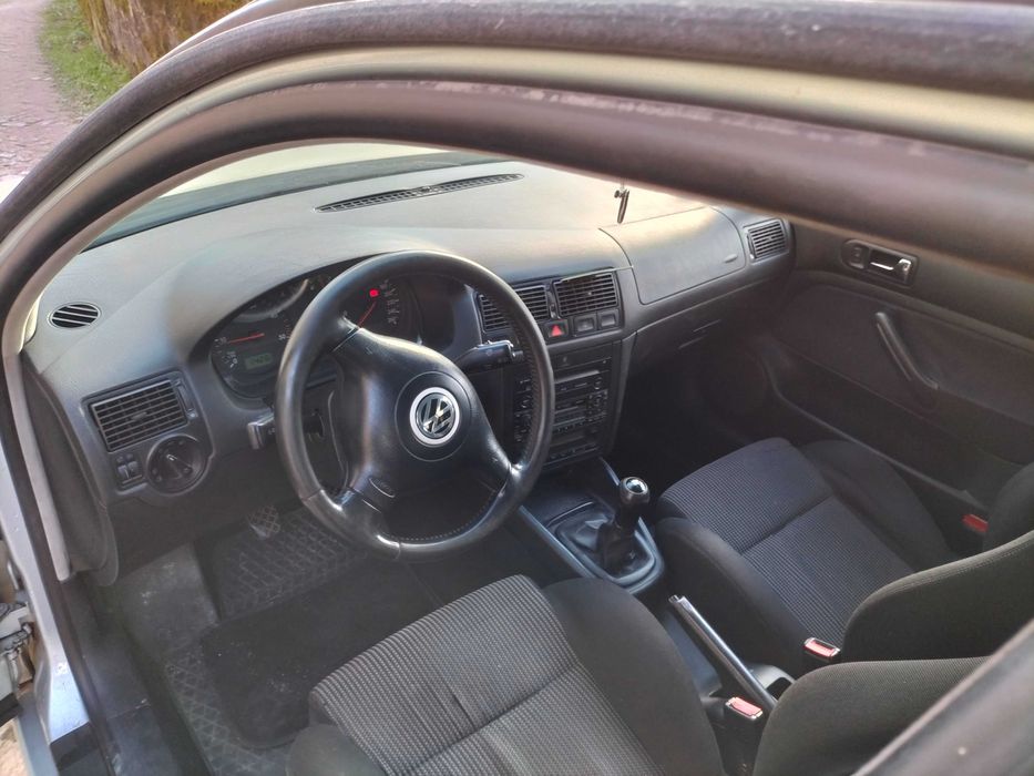 Golf IV 2001 em bom estado