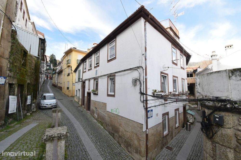 Investimento - Prédio c/ 5 Apartamentos - Centro da Covilhã - Rentabil