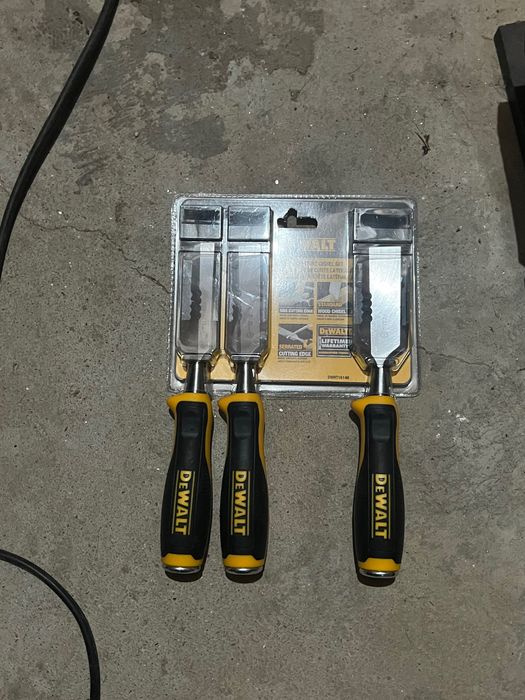 Dewalt     Furmāo