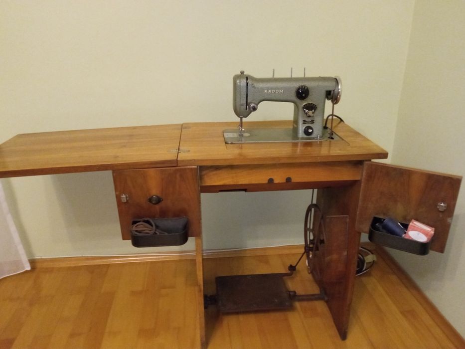 Швейна машина Radom