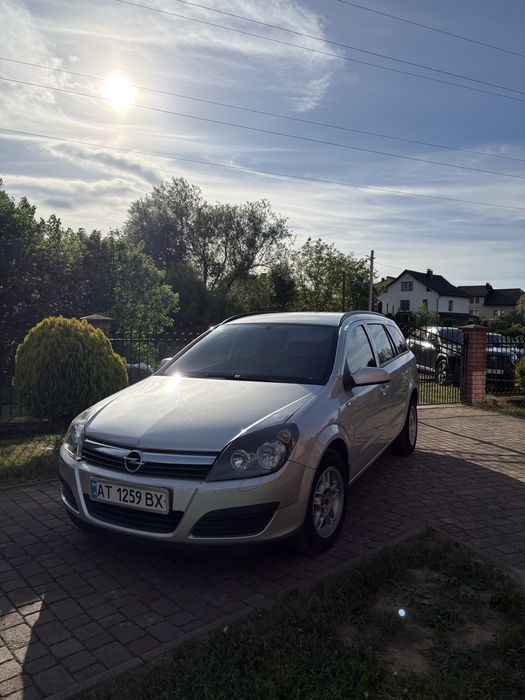 Автомобіль Opel Astra 2006 1.3 CDTI