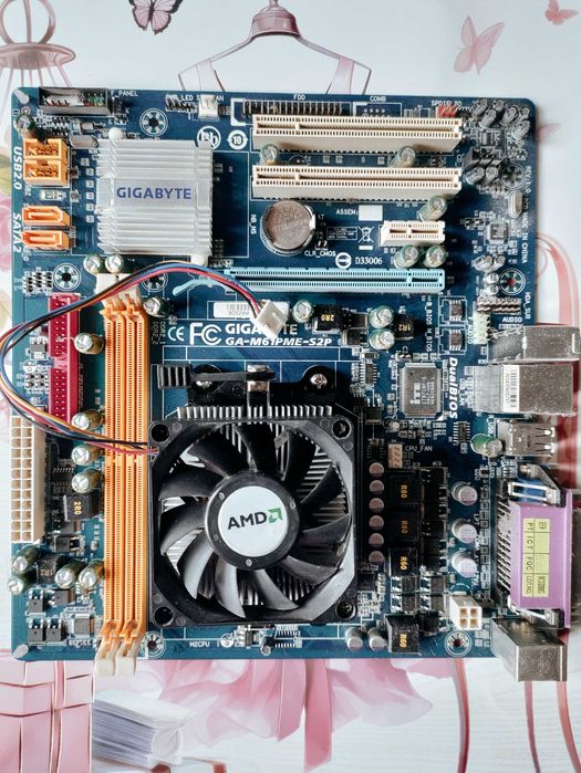 Материнська плата Gigabyte GA-M61PME-S2P