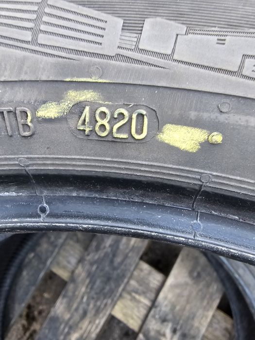 215/50 R19 93T Continental Allseasoncont