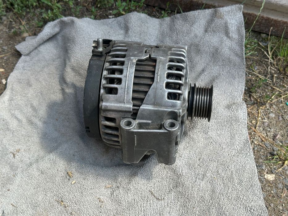 Генератор Mercedes S-Klass W221 BOSCH 0121813001 Оригінал a0131540502