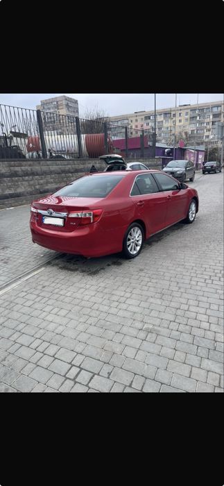 Сдам в аренду авто TOYOTA CAMRY гибрид  2012год долгосрочная под такси