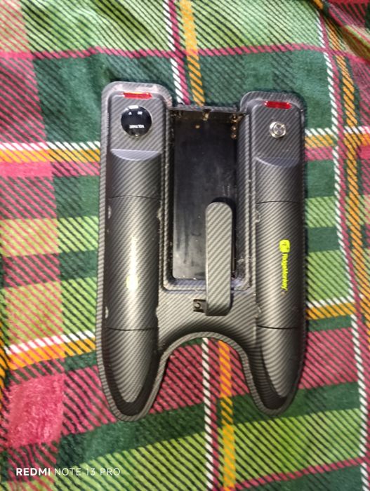 RidgeMonkey Hunter 750 Bait Boat Łódka zanętowa