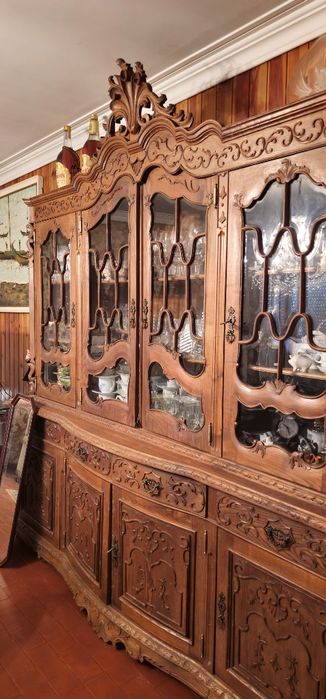 Móvel de sala com cristaleira vintage