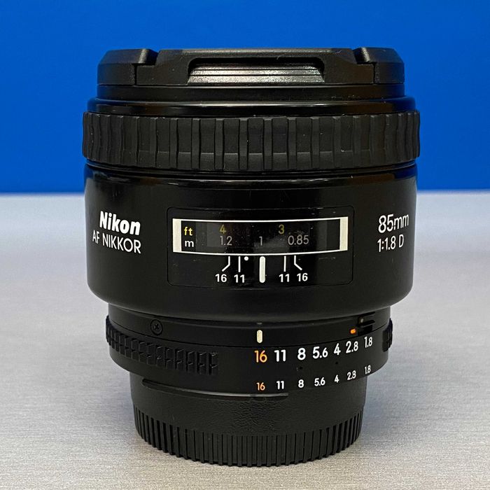 Nikon AF Nikkor 85mm f/1.8 D