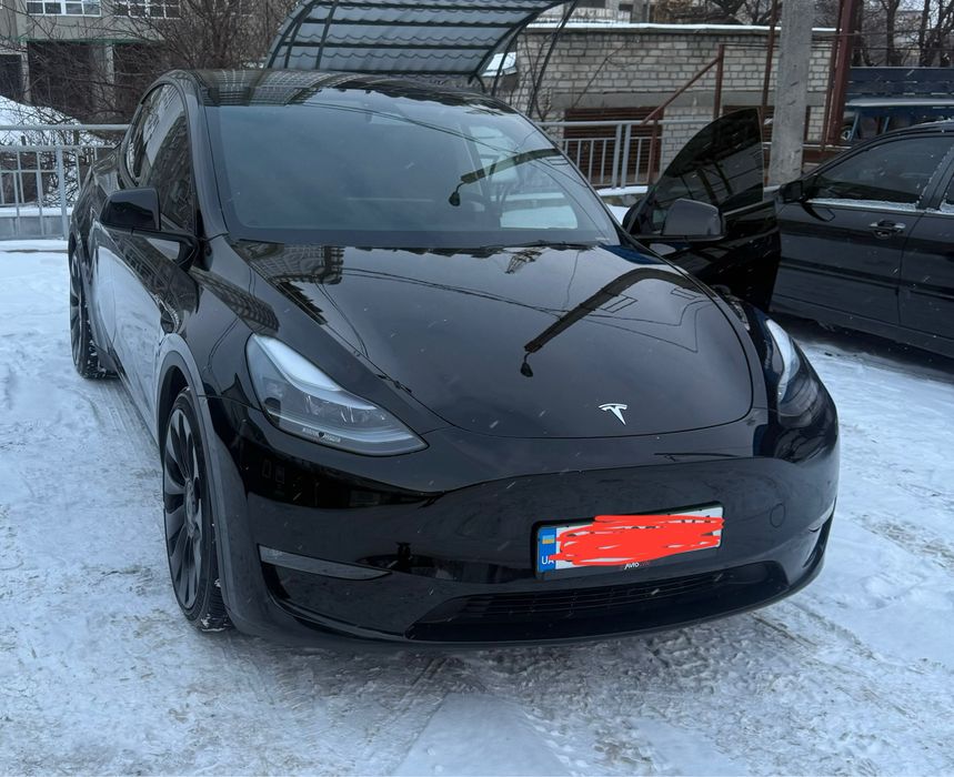 Tesla Y Performance 2024 рік найбагатша комплектація