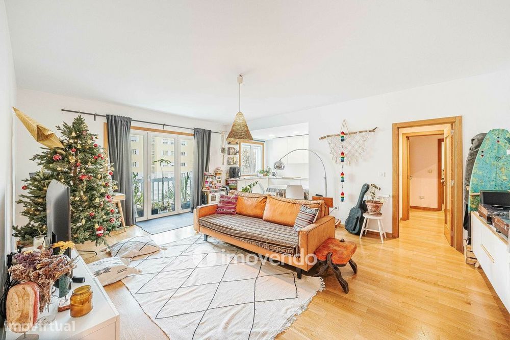 Apartamento T2 exclusivo, com estacionamento, no Parque das Nações